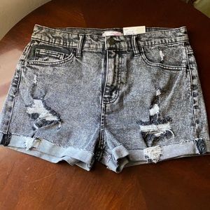 So HighRise NWT Black Wash MOM SHORTS SIZE 11